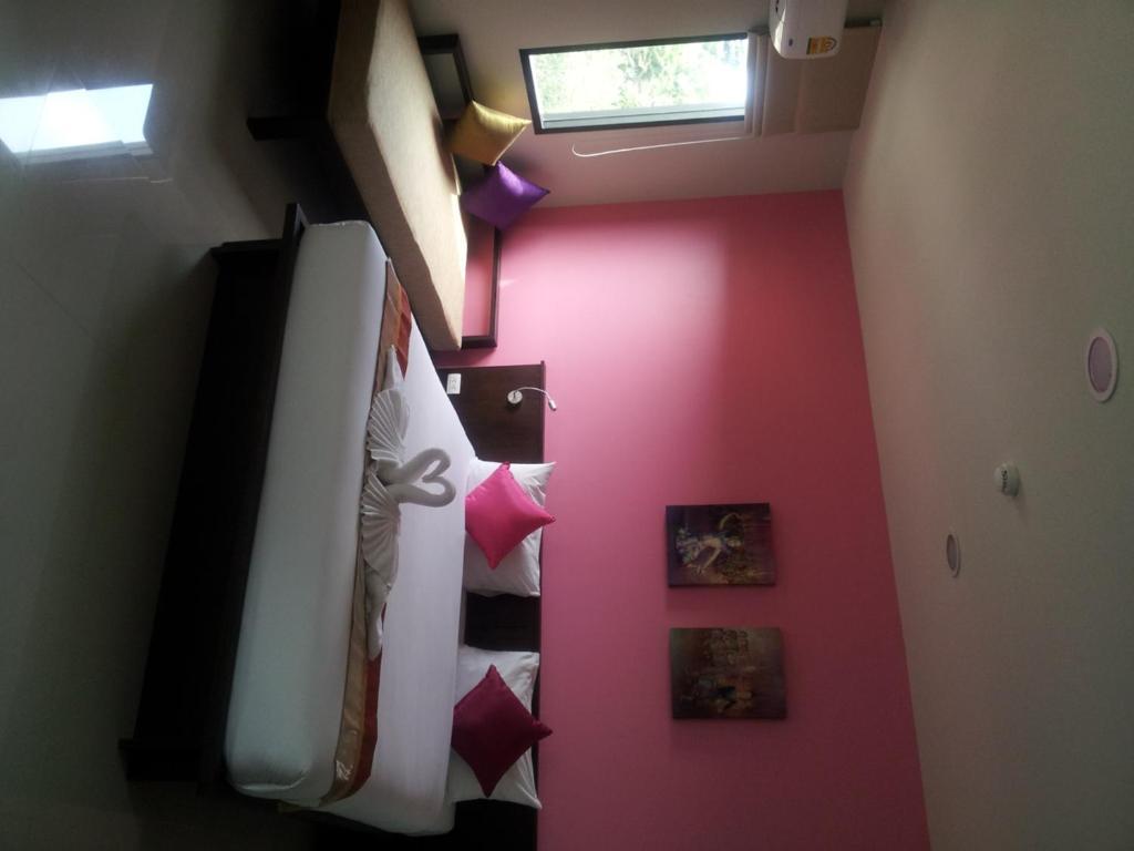 Leisure Place Phuket Chalong Rum bild
