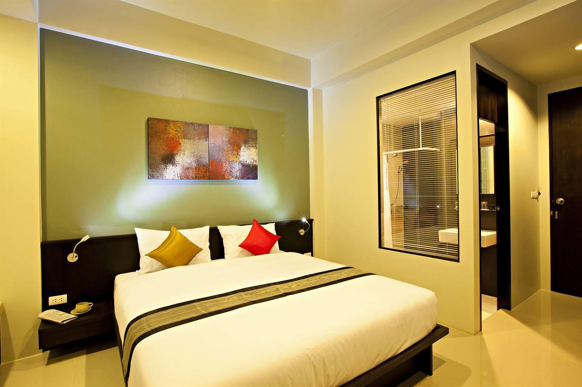 Leisure Place Phuket Chalong Exteriör bild
